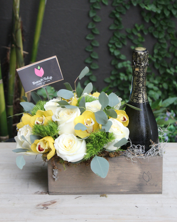 Elegant Cheers w. Free Bottle