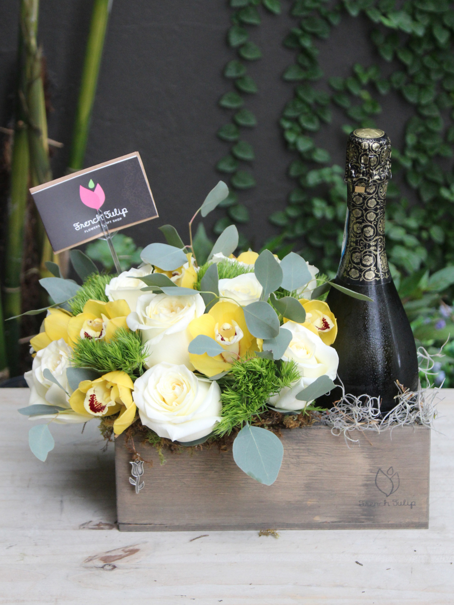 Elegant Cheers w. Free Bottle