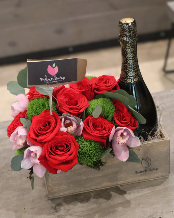 Elegant Cheers w. Free Bottle