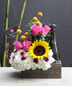 Happy Anniversary Flowers Arrangement Selection