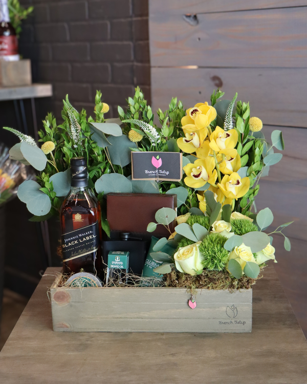 Gourmet Gift Box w. Beard Grooming Kit & Whisky Bottle